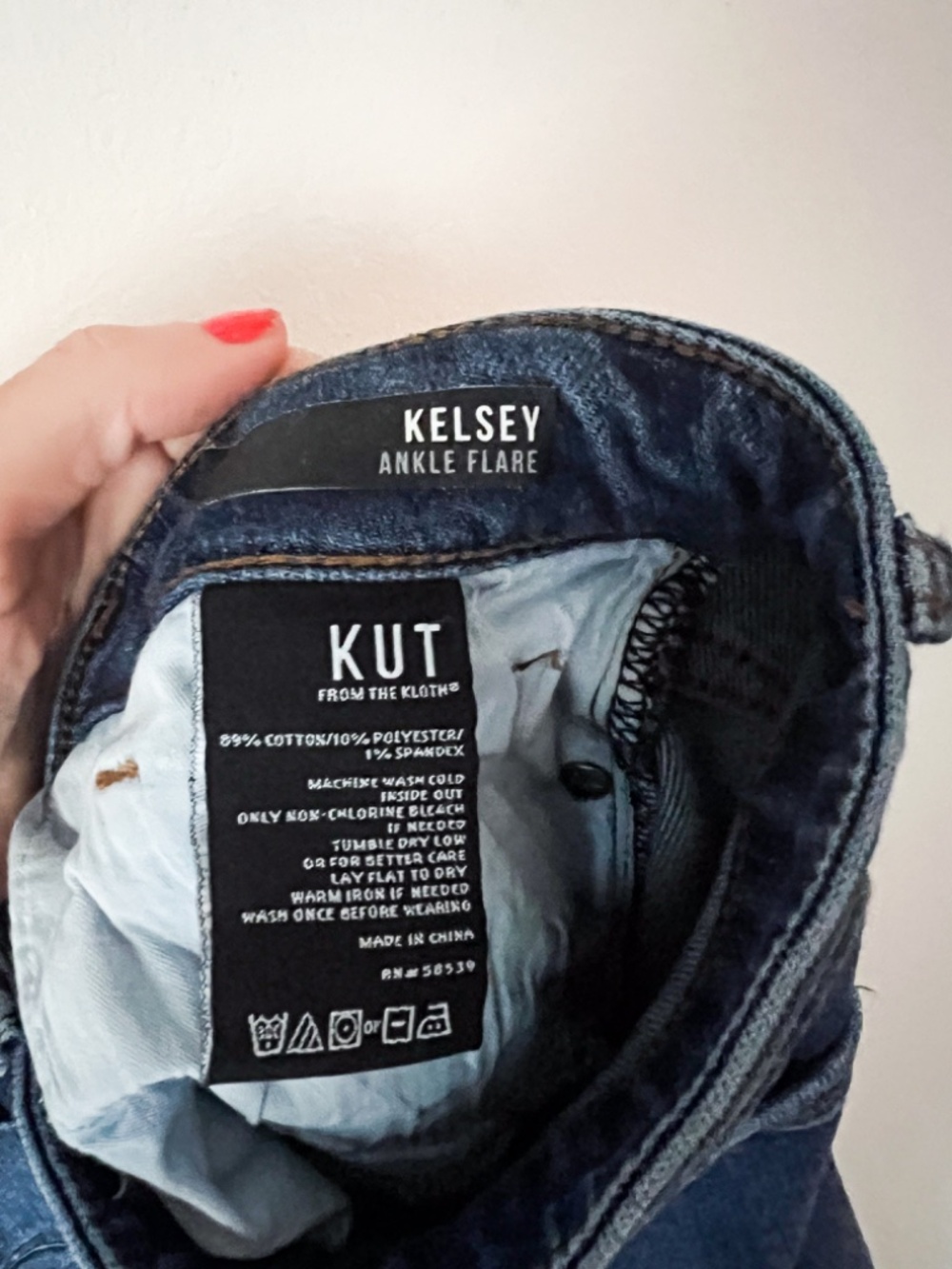 KUT from the Kloth Kelsey Ankle Flare Jeans | Raw Hem Cropped Boho Western - Picture 5 of 7